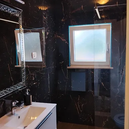 Nikola *